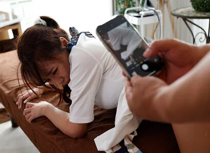 Đi triệt lông thì xông vào hiếp