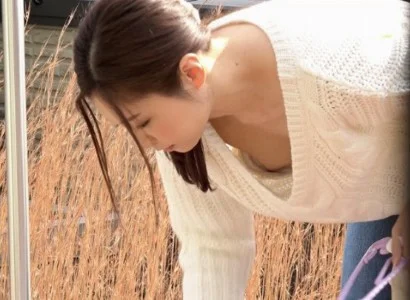 Hai mẹ con bị ràng buộc bởi loạn luân